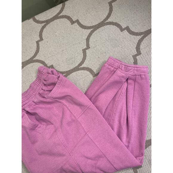 Daily Practice Anthropologie Zola Joggers
pleat hem pull on sweatpants, size xsp - Picture 16 of 16